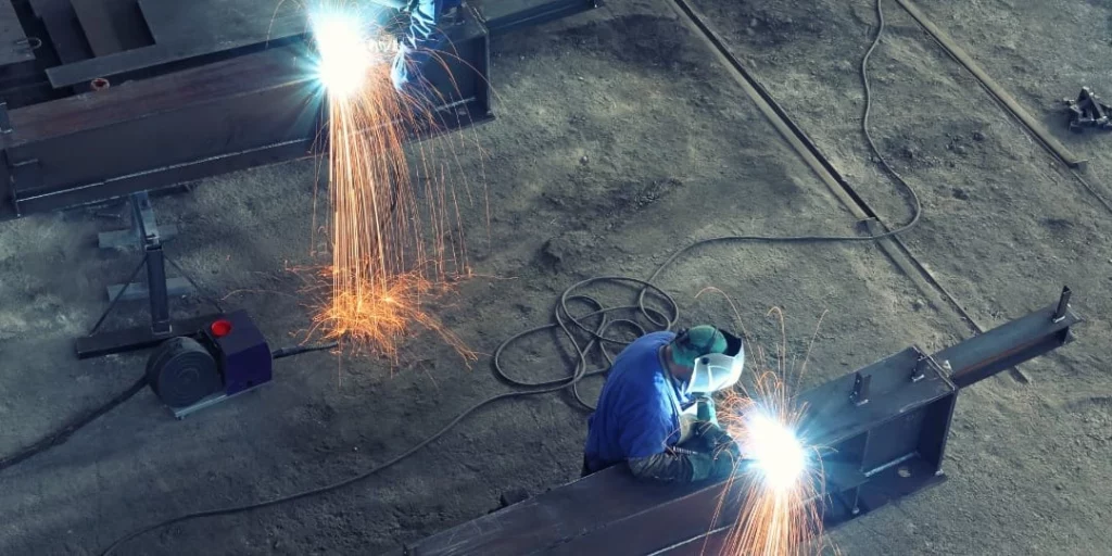 برش دقیق ورق های ضخیم و پلیت های اتصال سوله با دستگاه هوابرش CNC دروازه ای