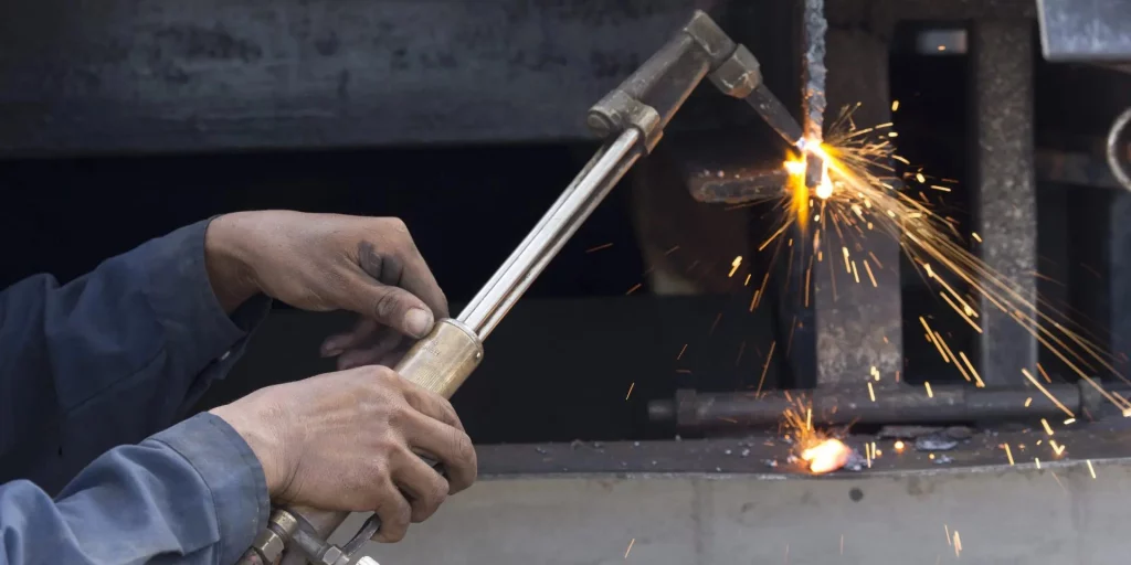 عیب‌یابی و تعمیر مشکلات مشعل و برش هوابرش CNC
